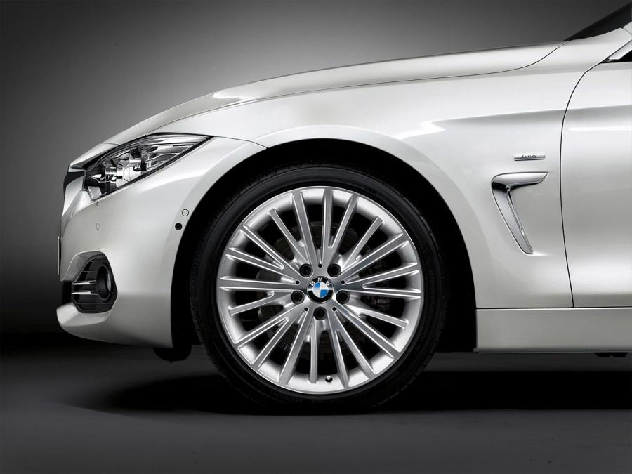  BMW 4-Series Convertible 2014 года  (фото 32 из 67)